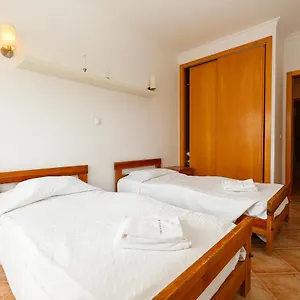 C03 - Gale In Apartamento Lagos